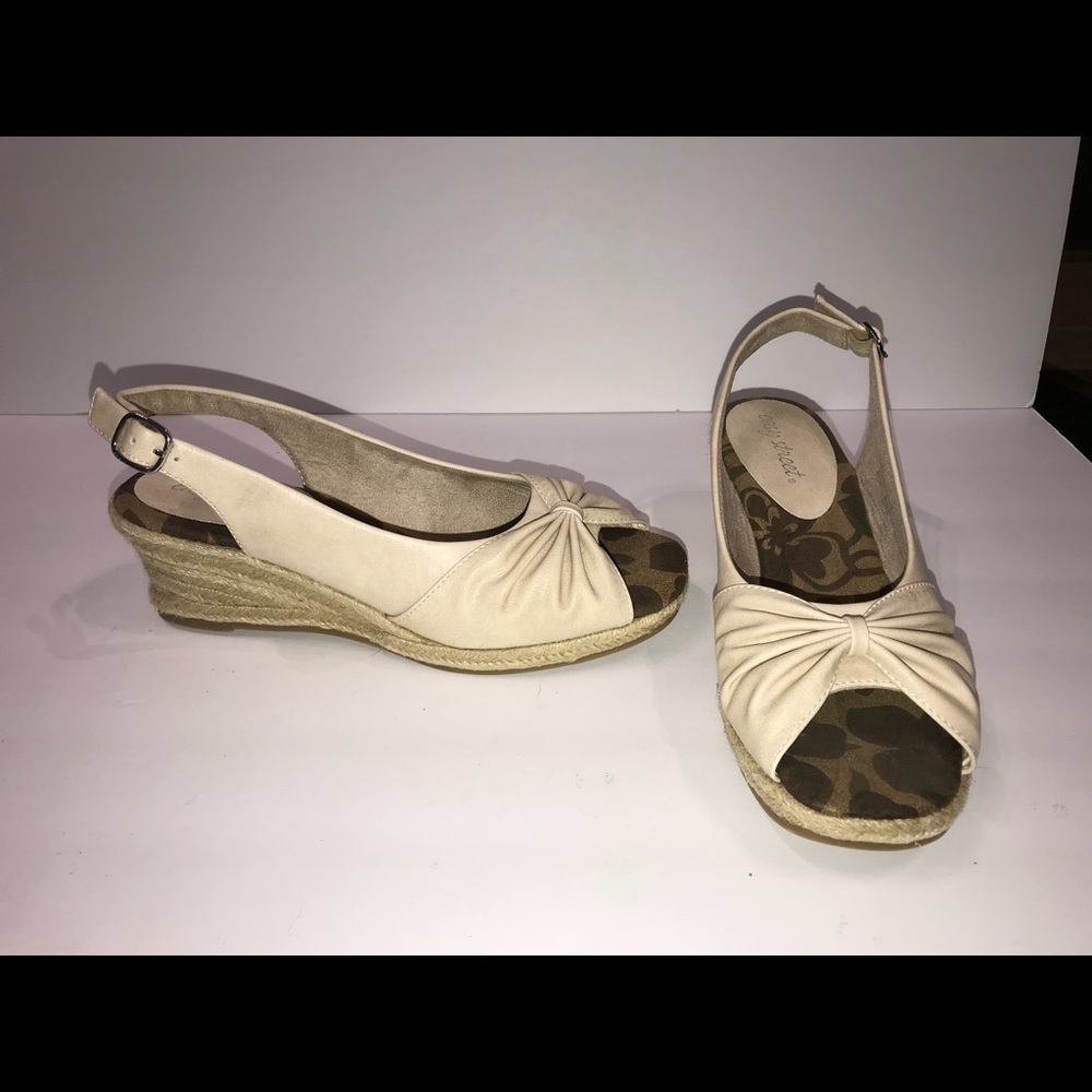 New! Easy Street Wedge Sandal